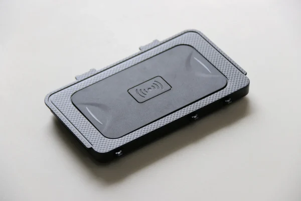 For-VW-ID3-ID4-ID4X-ID4-ID6Crozz-2020-2022-15W-Car-QI-wireless-charger-fast-phone